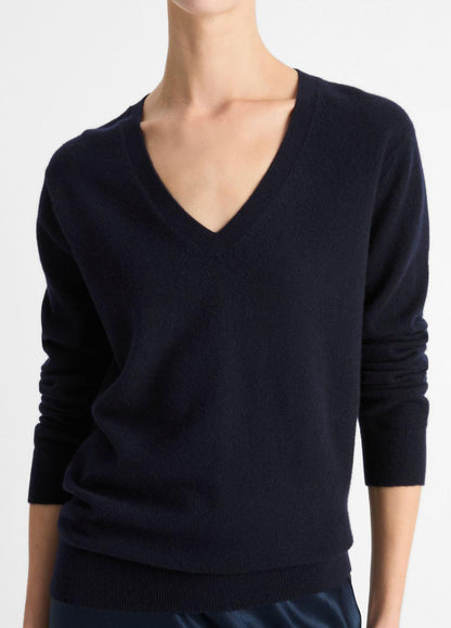 Cashmere Weekend V-Neck Sweater in V-Neck | VINCE Women