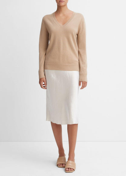 Cashmere Weekend V-Neck Sweater in V-Neck | VINCE Women