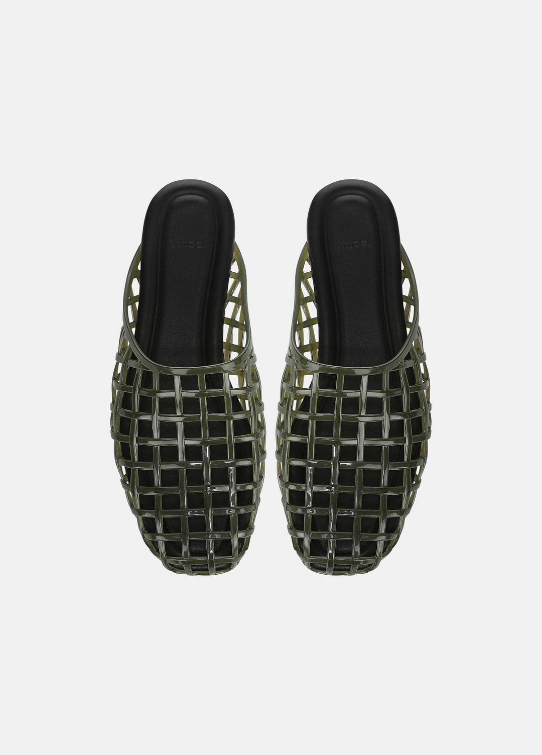 Barcelona Jelly Sandal in Sandals | VINCE Women