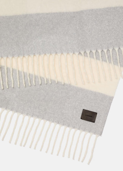 Brushed Alpaca-Blend Throw in Pillows & Blankets | VINCE Women