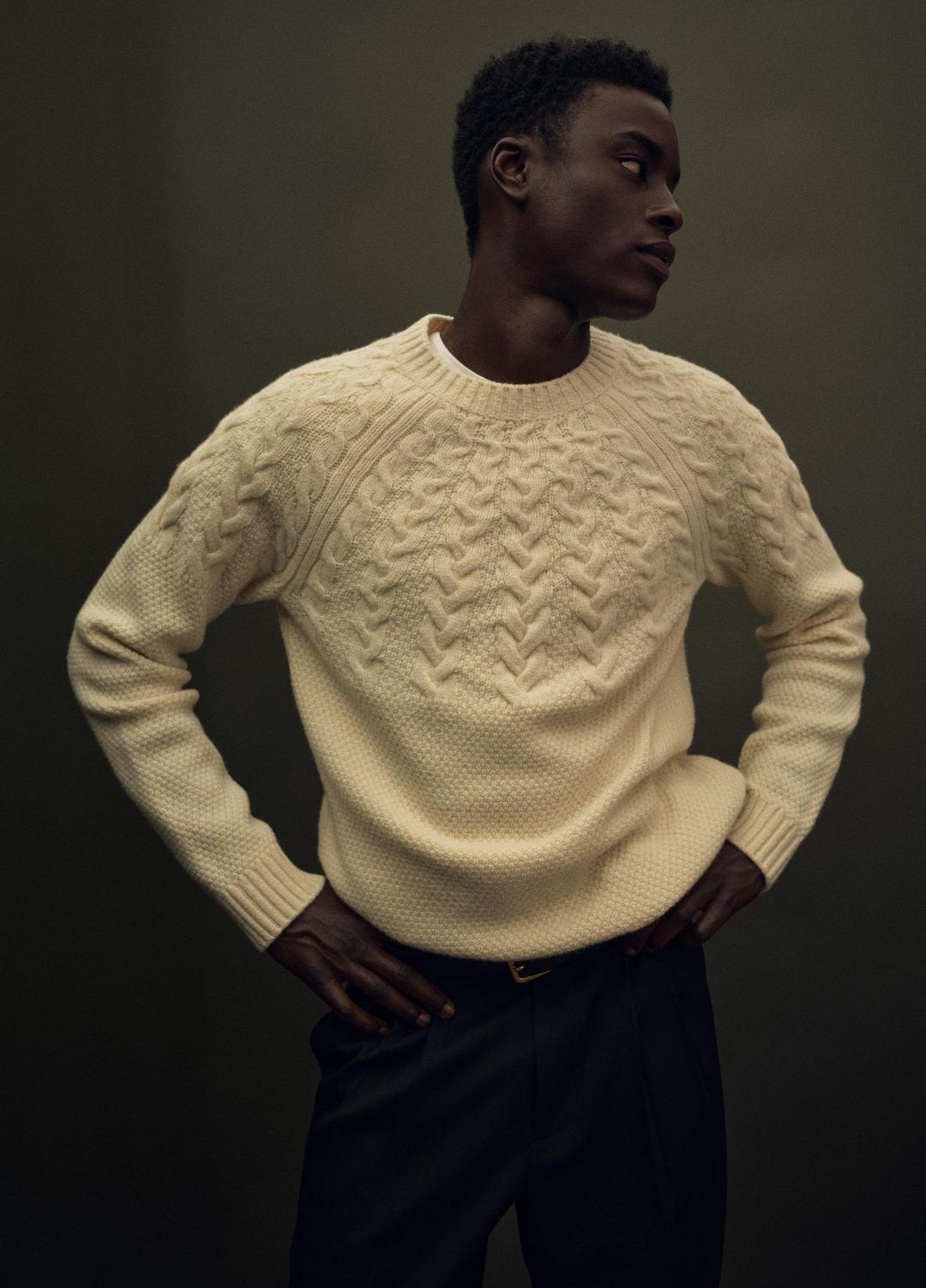 Airspun Merino Wool Cable-Yoke Sweater in Crew Neck | VINCE Men