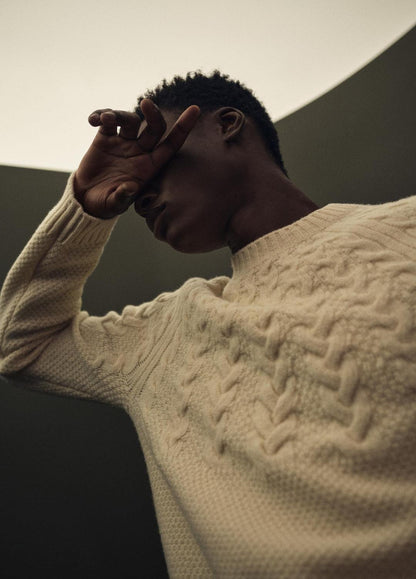 Airspun Merino Wool Cable-Yoke Sweater in Crew Neck | VINCE Men